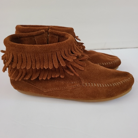 Minnetonka double fringe side zip boots Sz 4 - Picture 1 of 8